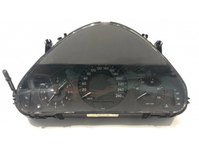 Přístrojová deska Mercedes-Benz E W211 2005 A2115400347, 001938