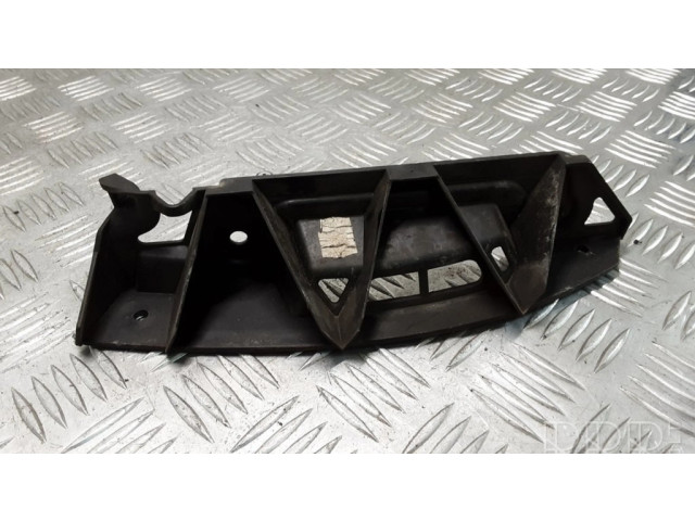 Задний держатель бампера