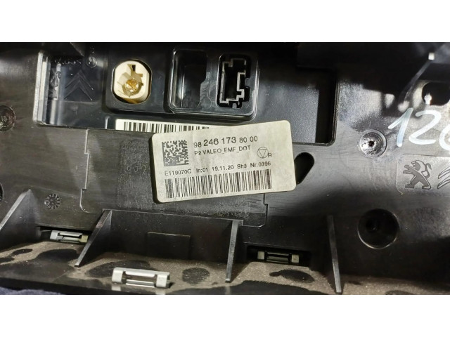 Дисплей    9824617380   Peugeot 2008 I