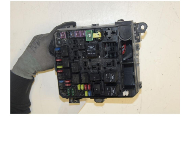 Блок предохранителей Citroen C-Crosser