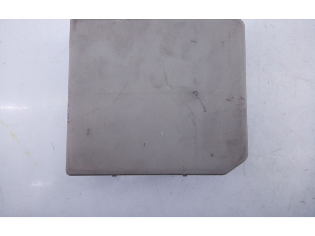 Pojistková skříňka Řídící jednotka BSM E3-B4-28-1 Nissan Micra C+C 2010