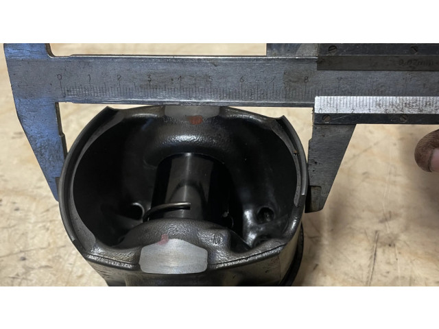 Поршень 1612731880, 1609067980 Citroen Jumper для дизельного двигателя 2.0