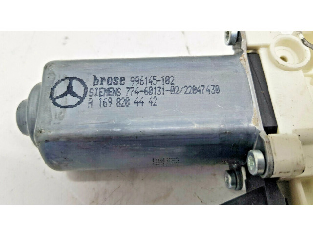 Передний двигатель механизма для подъема окон