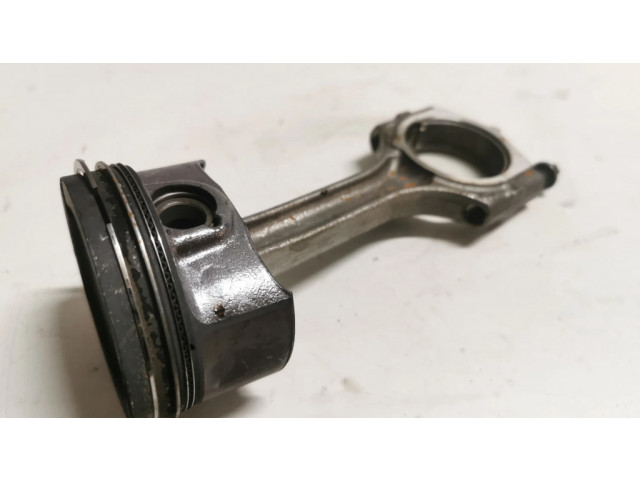 Píst Buick Encore I pro benzínový motor 1.4