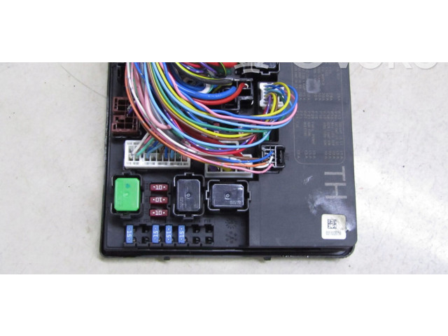 Pojistková skříňka Nssan Juke I F15 2015