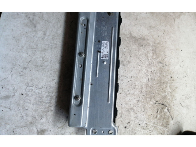 Подушка безопасности для колен 34034011E, 5K2880841D   Volkswagen Golf VI