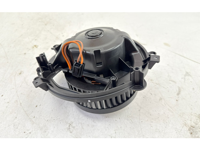 Вентилятор печки    3Q2819021, 3Q2819021   Volkswagen Golf VIII