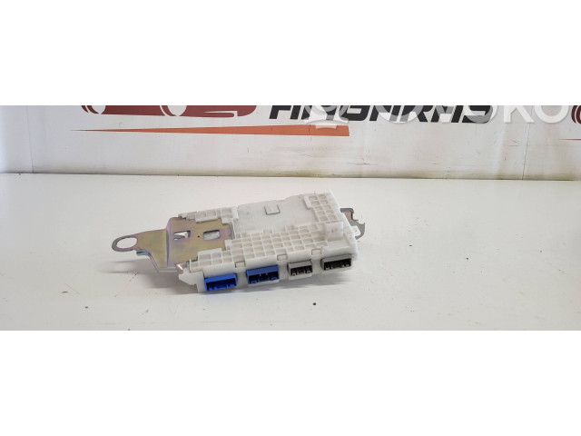 Блок управления BHB767560A, K40002 Mazda 3 II