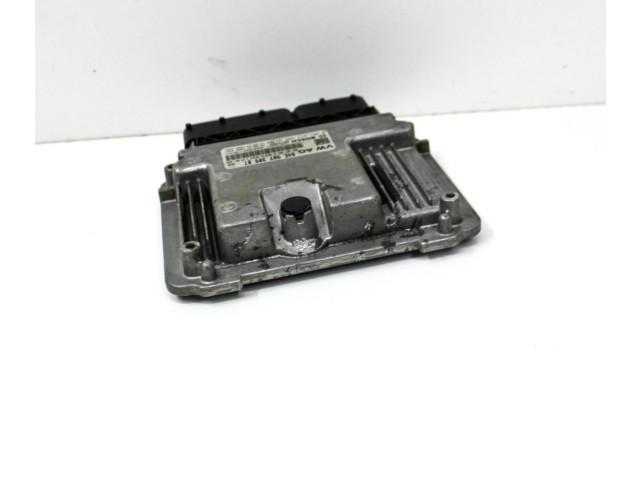 Блок управления двигателя 04E907309   Volkswagen Jetta VII