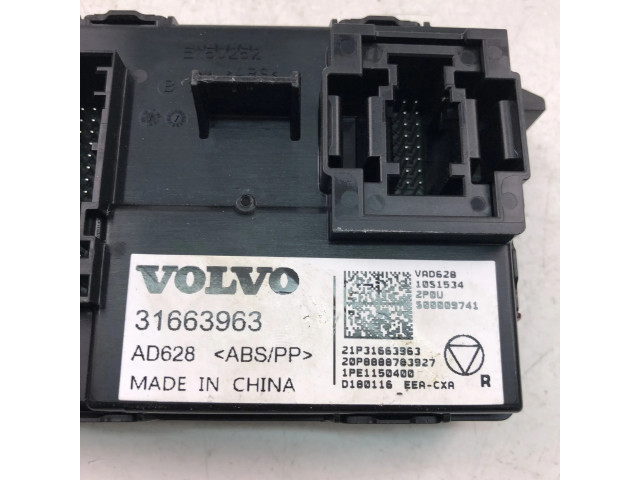 Блок управления 31663963 Volvo XC40