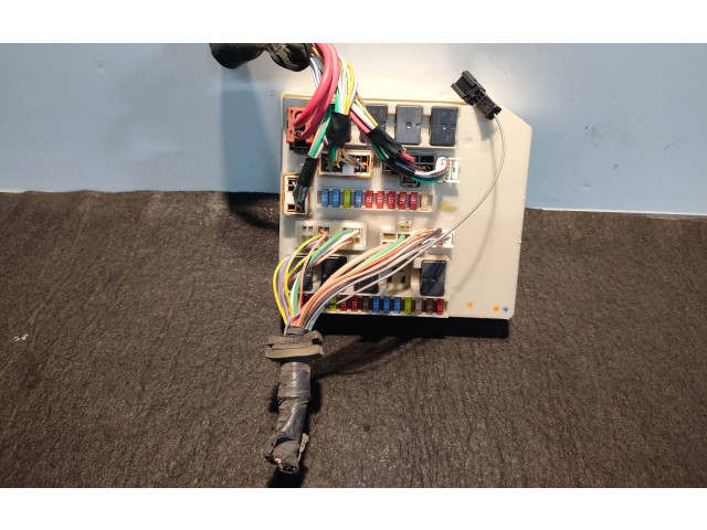 Блок предохранителей  1319, 233293D   Renault Clio III    