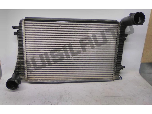 Интеркулер 1K0145803Q Volkswagen Caddy