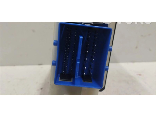 Блок предохранителей 7G9T14C256GA, 0090012 Volvo S80