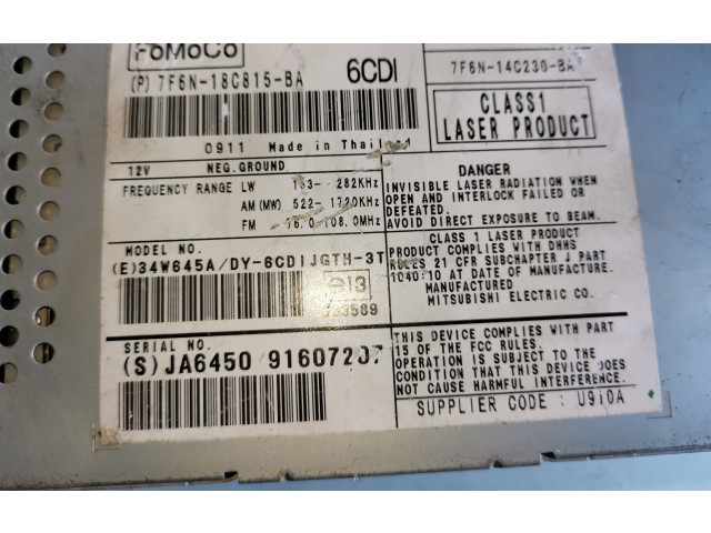 Радио/ проигрыватель CD/DVD / навигация