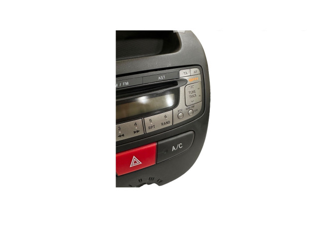 Поршень Радио/ проигрыватель CD/DVD / навигация  861200H010, W53811  Peugeot 107  