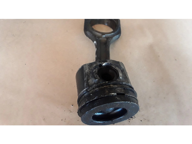 Поршень с шатуном 619 Citroen C3 Picasso для дизельного двигателя 1.6