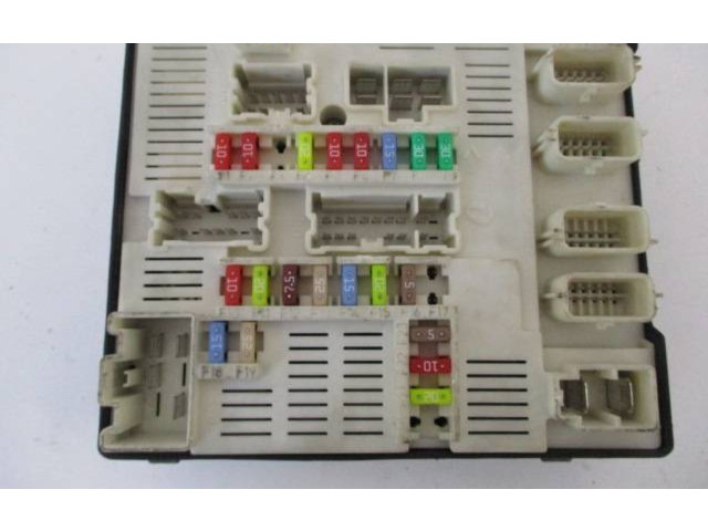   Pojistková skříňka 284B60008R, 8229286332   Renault Megane III 2010