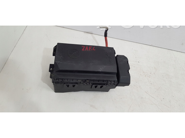 Pojistková skříňka Opel Zafira C 2005