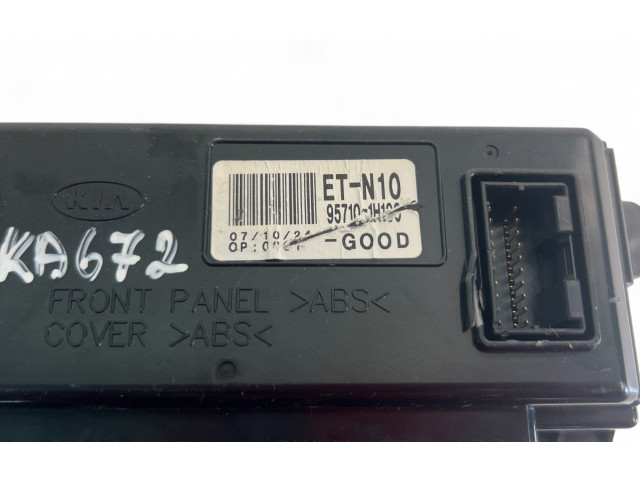 Дисплей    957101H100   KIA Ceed