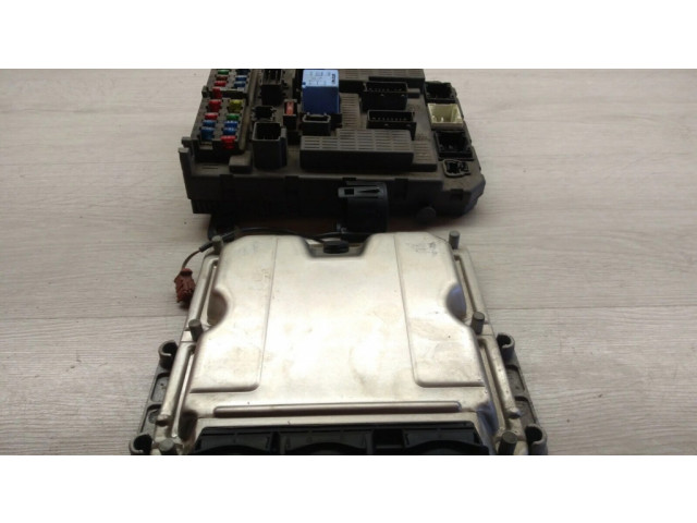 Комплект блоков управления 0281010886   Citroen C5