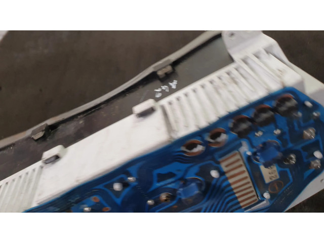 Панель приборов MR233049, 223220 Mitsubishi Colt