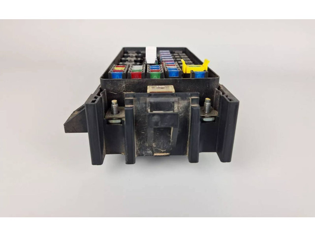 Блок предохранителей 94500-3E160   KIA Sorento    