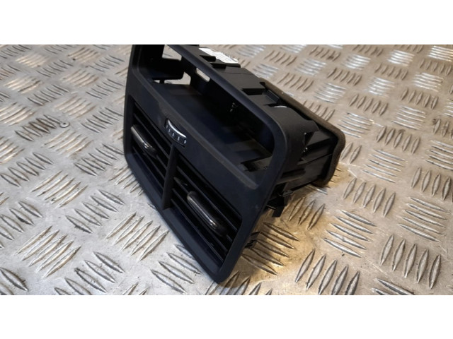 Задняя воздушная решётка