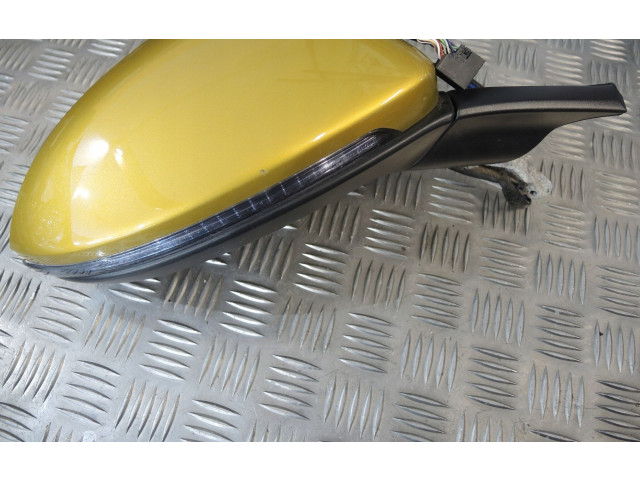 Зеркало электрическое Volkswagen Golf VII 2013 - 2019 года