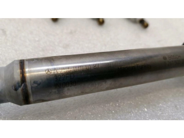 Vstřikovací lišta A2600700900, A2560705600 Mercedes-Benz A W177 AMG pro benzínový motor 2.0