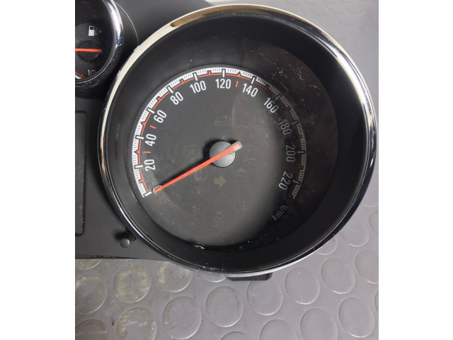 Панель приборов 600775881, 13349517   Opel Meriva B       