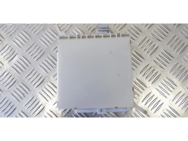 Блок предохранителей 8273050470 Lexus LS 460 - 600H