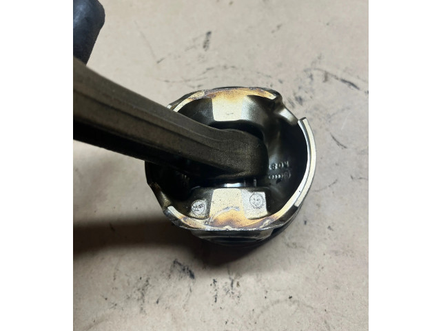  Поршень с шатуном AXD 0171900408, 453941  Volkswagen Transporter - Caravelle T5  