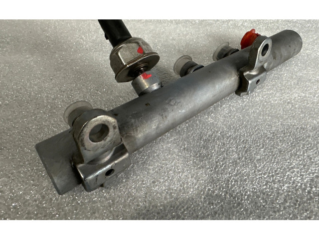 Vstřikovací lišta 059130090AB, 057130764C   Audi Q7 4L    BUG 