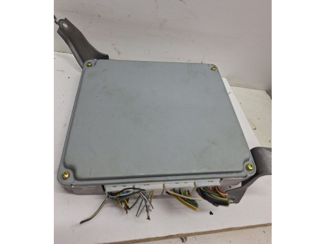 Řídící jednotka 8966105690   Toyota Avensis T250 2005