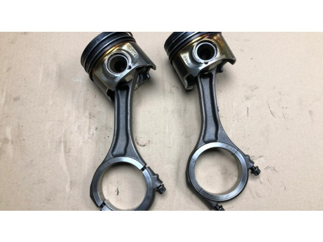 Píst 059AJ, CLA Audi Q7 4L pro naftový motor 3.0