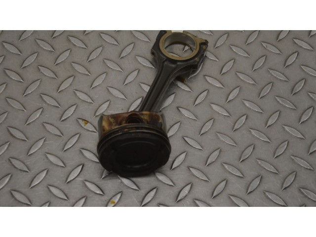  Поршень M 270.910 04671  Mercedes-Benz CLA C117 X117 W117  