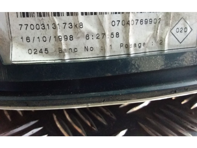 Přístrojová deska Renault Kangoo I 1999 7700313173K8