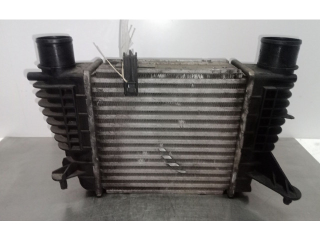 Интеркулер 8200471885-880590X Renault Clio III