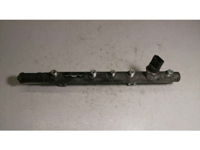 Топливная рампа 0445214024 Mitsubishi Carisma 1.9