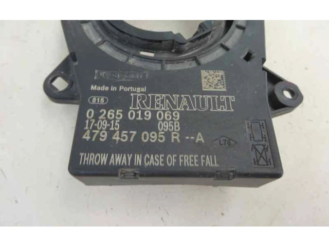 Подушка безопасности водителя 479457095R--A Dacia Duster