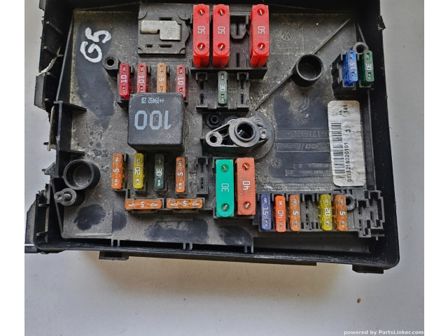 Блок предохранителей 1k0937125 Volkswagen Golf Plus