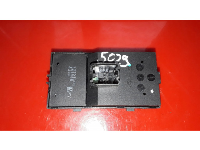 Включатель электрических окон