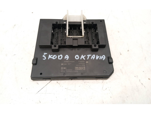 Блок комфорта 5Q0937084AQ Skoda Octavia Mk3 (5E)