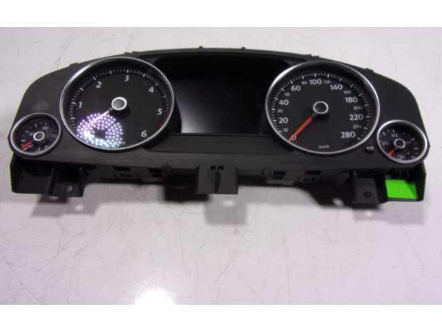 Přístrojová deska Volkswagen Touareg II 2011 7P6920880P, 7P6920880