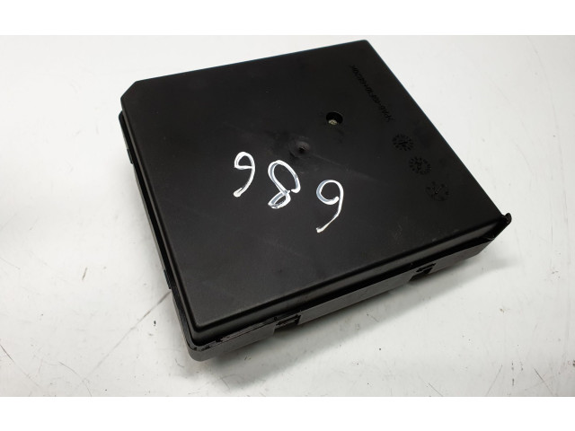 Блок предохранителей 7560626, 12637560626   BMW X3 E83    