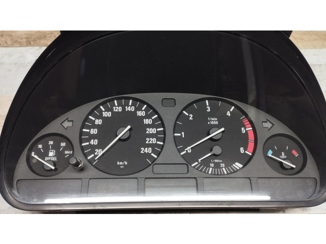 Přístrojová deska BMW 5 E39 1999 87001374, 87001313