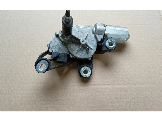 Моторчик заднего дворника     Volkswagen Touran I