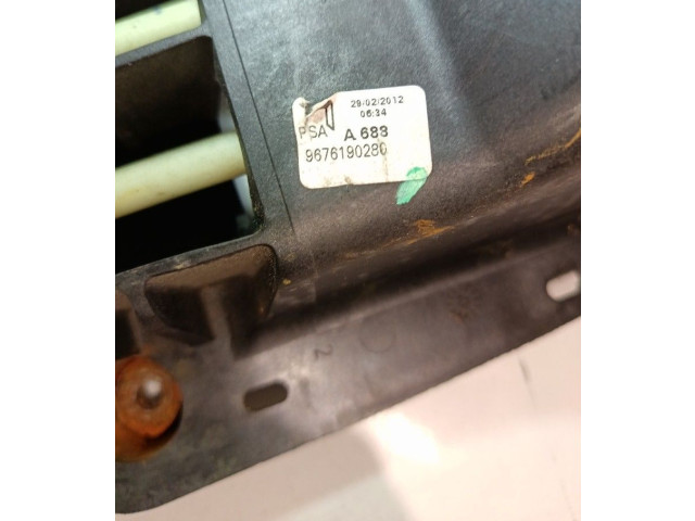 Рычаг переключения передач 9676190280 Peugeot 208