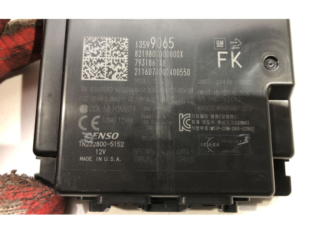 Блок управления 13599065   Chevrolet Camaro