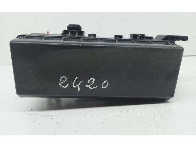 Блок предохранителей PR06900000 Mitsubishi L200